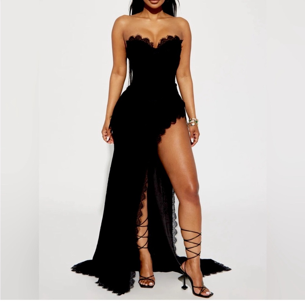 NWT Fashion Nova Katrina Lace Gown, black, XS